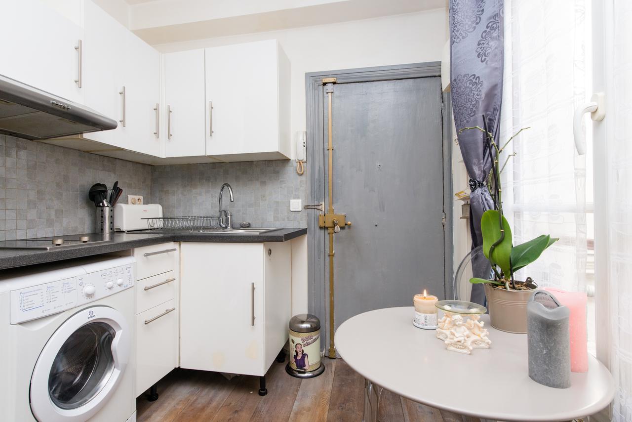 Modern Montorgueil Studio Apartment